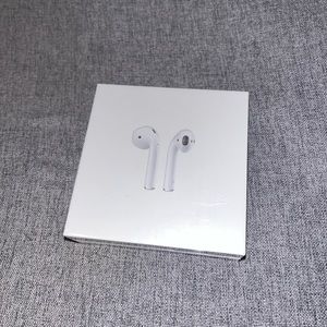 BRAND NEW UNOPENED APPLE AIRPODS IN BOX
